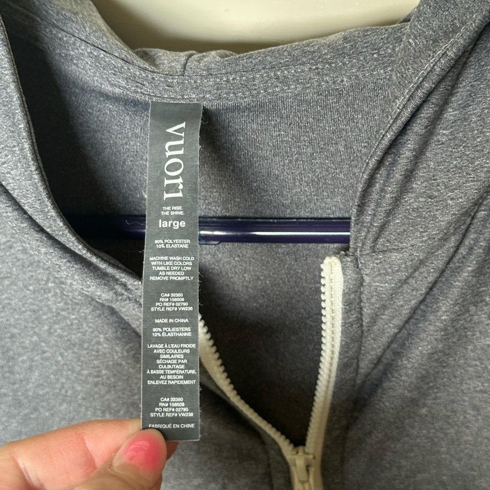 Vuori performance zipdown sweatshirt - image 3